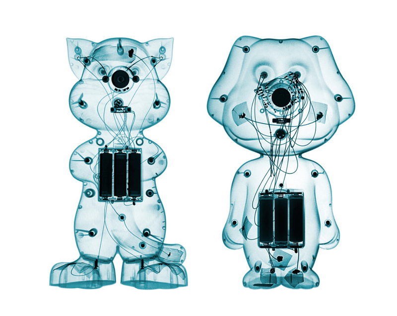 Illustration for article titled Cheap toys look surprisingly cool through X-rays